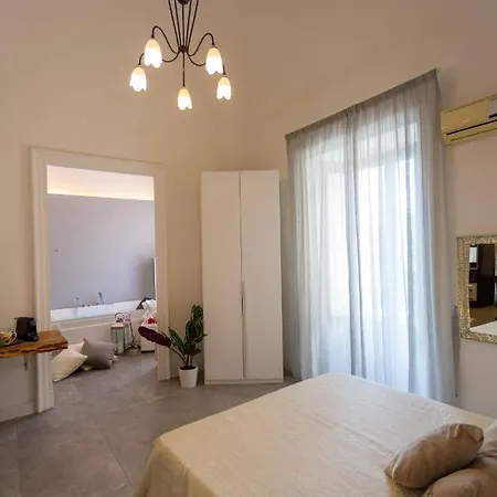Palazzo Bruca 3*