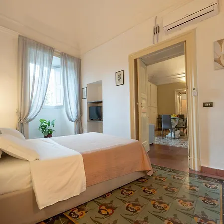 Palazzo Bruca 3* Catania
