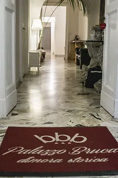 Palazzo Bruca Bed & Breakfast 3*